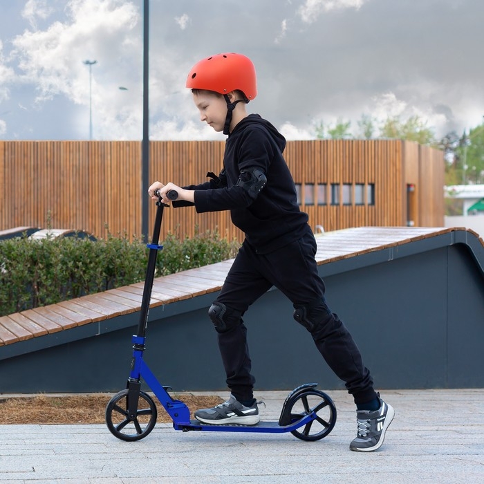 Самокат городской GRAFFITI, складной, колёса PU 200, 86A, ABEC 9, подножка, цвет синий Самокат городской GRAFFITI, складной, колёса PU 200, 86A, ABEC 9, подножка, цвет синий