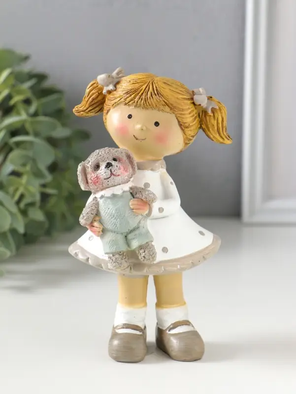 Сувенир полистоун "Девочка с хвостиками в белом платье в горох, с щенком" 8,5х5,5х13 см