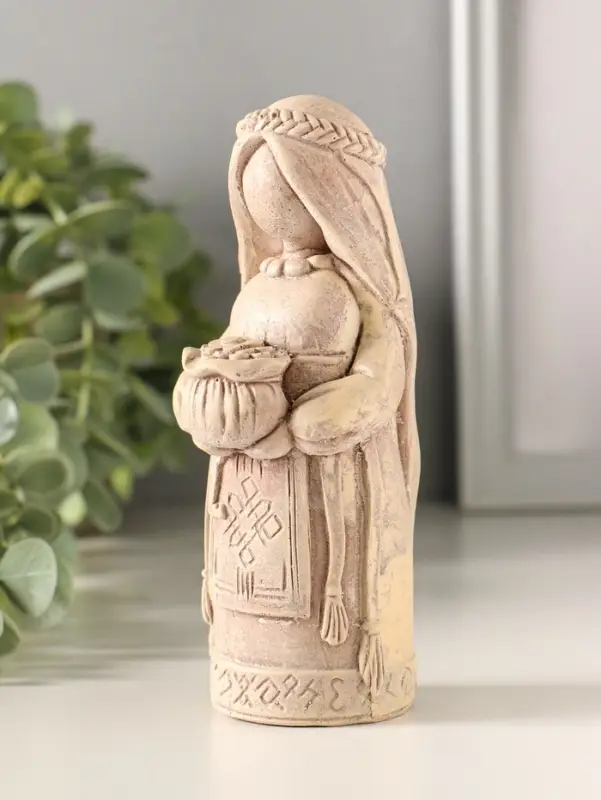 Статуэтка "Берегиня  денежная" 13х5 см, бежевый с эф. состаривания,гипс