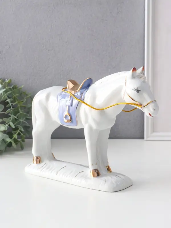 Сувенир керамика Сувенир керамика "Конь белый с голубым седлом" 25х6,7х19 см