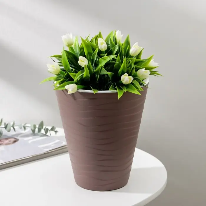 Кашпо для цветов со вставкой «Валенсия», 2,8 л, цвет мокко Кашпо для цветов со вставкой «Валенсия», 2,8 л, цвет мокко