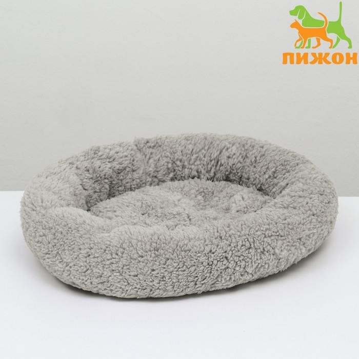 Лежанка для собак и кошек  Лежанка для собак и кошек "Уют", мягкий мех, 50 х 42 х 11 см, серая
