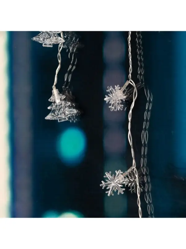 Гирлянда &laquo;Бахрома&raquo; 1.8&times;0.5 м с насадками &laquo;Ёлки и снежинки&raquo;, IP20, прозрачная нить, 48 LED, свечение мульти (RG/RB), мигание, 220 В