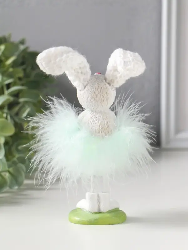 Сувенир полистоун "Малышка-зайка пушок стесняшка" 4,5х4х18 см