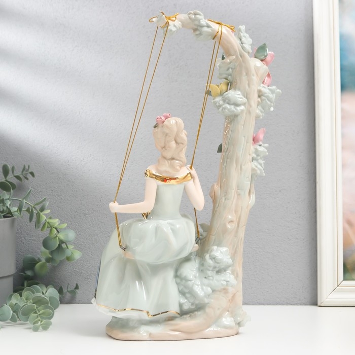 Сувенир керамика  Сувенир керамика "Девушка на качелях" 35х15х12 см