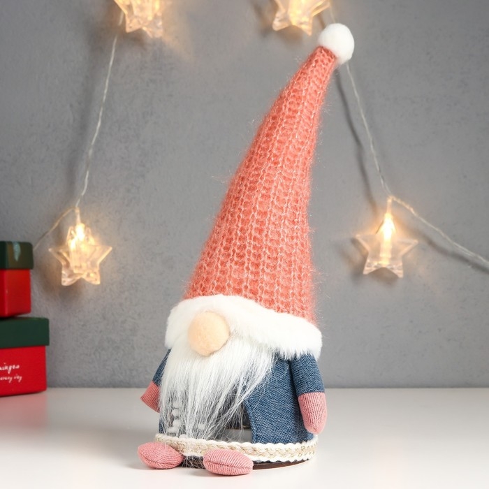 Кукла интерьерная свет Кукла интерьерная свет "Дед Мороз в розовом вязаном колпаке" 32х12х11 см