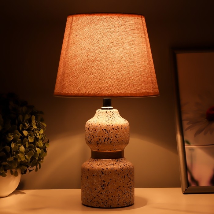 Настольная лампа Настольная лампа "Патрисия" Е14 40Вт бело-золотой 20х20х35 см