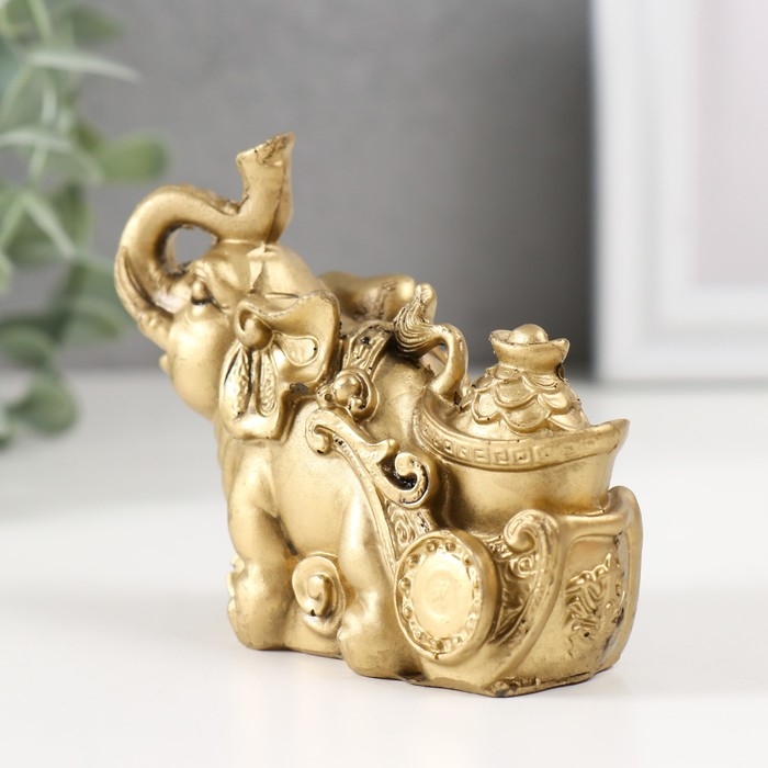 Нэцке полистоун под бронзу Нэцке полистоун под бронзу "Слон с тележкой золота" 7х4х8,5 см