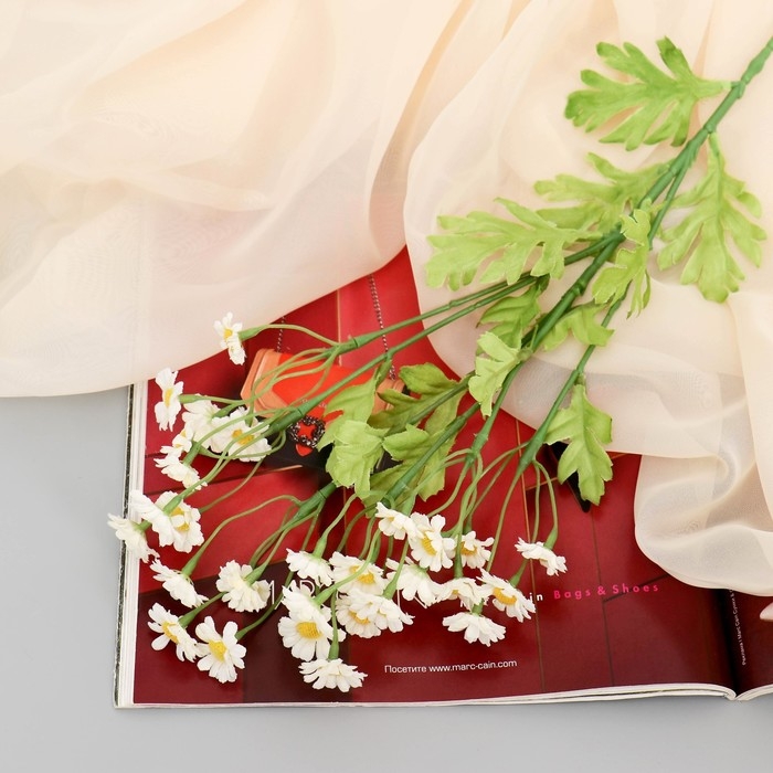 Цветы искусственные Цветы искусственные "Матрикария" d-2 см 40 см, белый