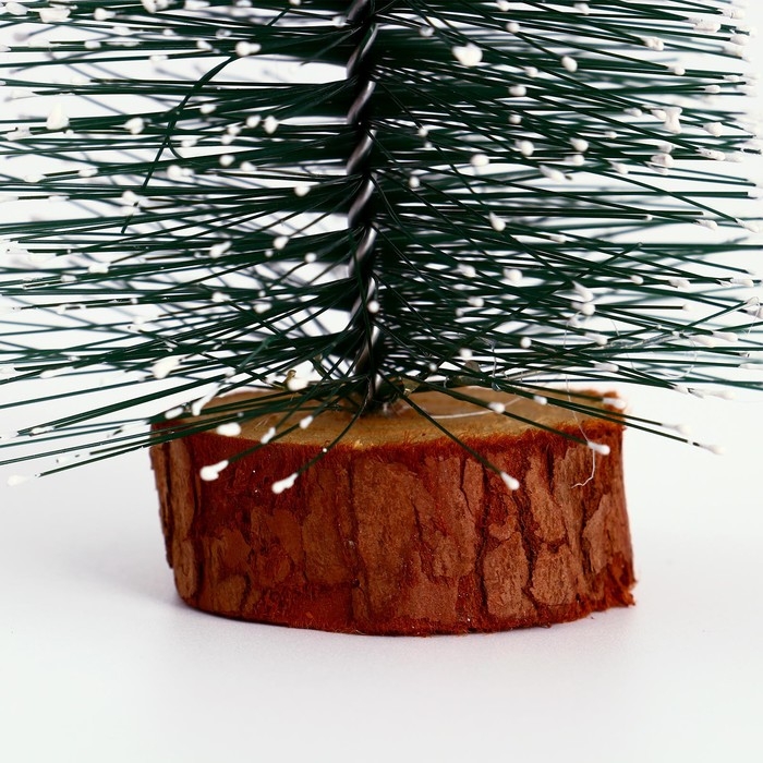 Новогодний декор «Ёлочка зелёная в снегу», 8 × 8 × 15 см Новогодний декор «Ёлочка зелёная в снегу», 8 × 8 × 15 см