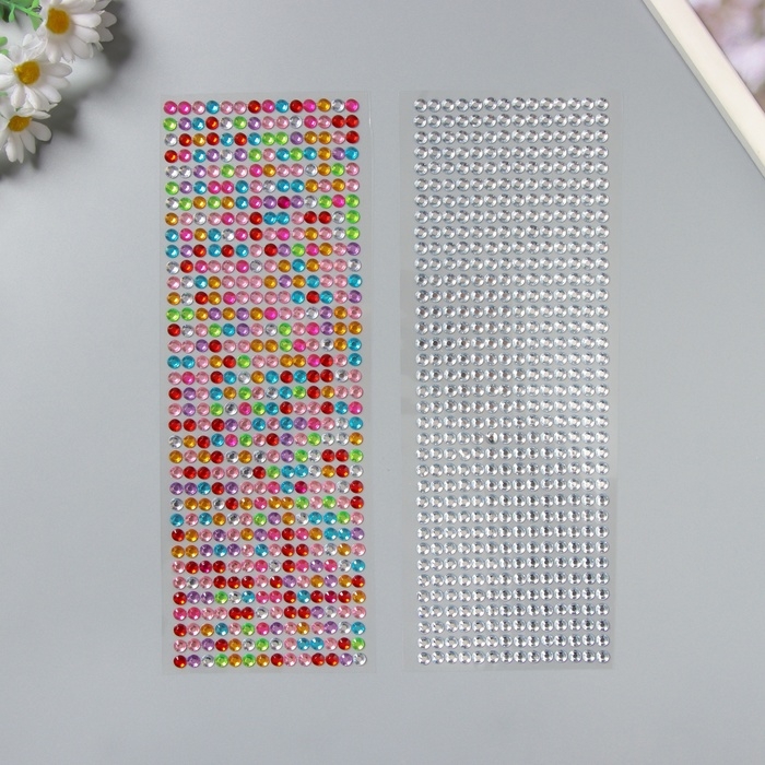 Наклейка пластик стразы "Мелкие", d - 0,5 см, МИКС 31,5х10,5 см