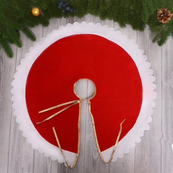 Полянка под ёлку Полянка под ёлку "Белые рюши" 60 см, красный, микс