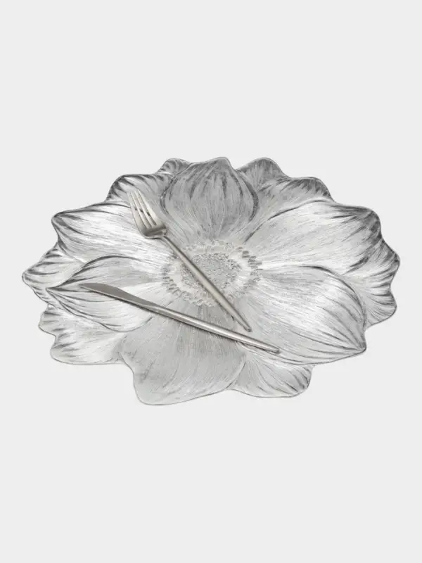 Набор салфеток для стола Доляна &laquo;Цветок&raquo;, 38&times;38 см, 4 шт., ПВХ, серебристый