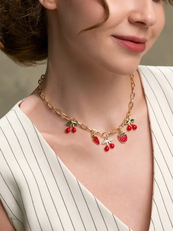 Цепь с подвесками &laquo;Вишня и клубника&raquo;, 40 см, красная в золоте