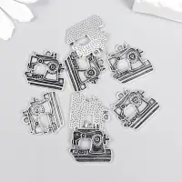 Металлический элемент, декоративная подвеска «Арт Узор. Швейная машинка», серебро, 2×2 см Металлический элемент, декоративная подвеска «Арт Узор. Швейная машинка», серебро, 2×2 см