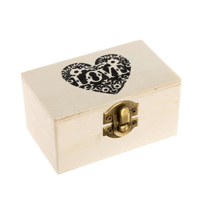 Шкатулка дерево для росписи LOVE 6х10х4,7 см Шкатулка дерево для росписи LOVE 6х10х4,7 см