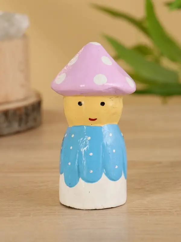 Сувенир  Сувенир "Гномик" дерево 5,5х5,5х10 см, цв. сиренево-голубой