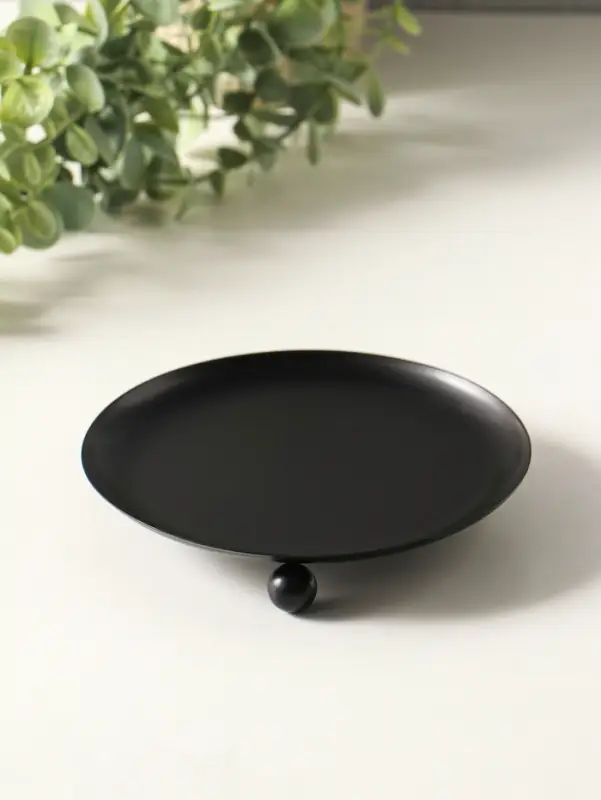 Подсвечник "Чашка на шариках" 14 см, черный