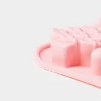 Форма для выпечки новогодняя Доляна &laquo;Новогодние подарки&raquo;, силикон, 20&times;12.7&times;1.7 см, 14 ячеек, розовая