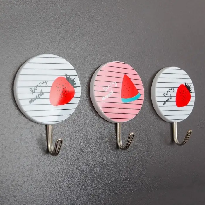 Крючок на липучке «Полосатые фрукты», 3 шт, цвет МИКС