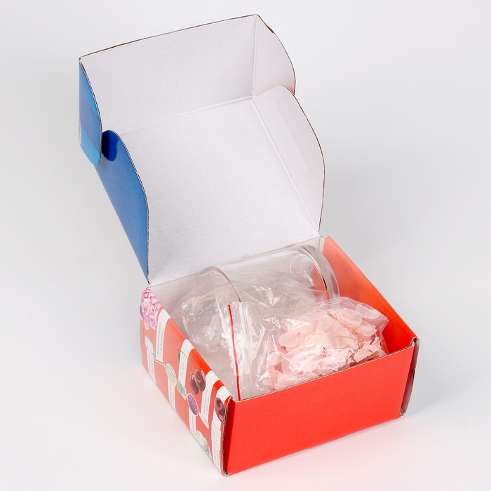 Набор для создания ароматической свечи из двух видов воска с сухоцветами Набор для создания ароматической свечи из двух видов воска с сухоцветами "Спелая вишня"