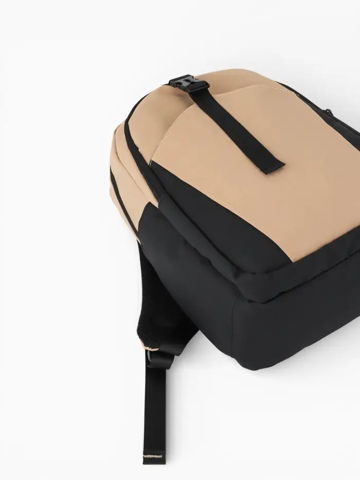 Рюкзак, 27*13*38,5 см, 2 отд 3н/карм, Комби, Водонепрон. дно, бежевый/черн