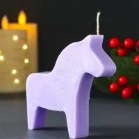 Декоративная свеча новогодняя &laquo;Лошадка&raquo;, 10.5&times;10 см, фиолетовый
