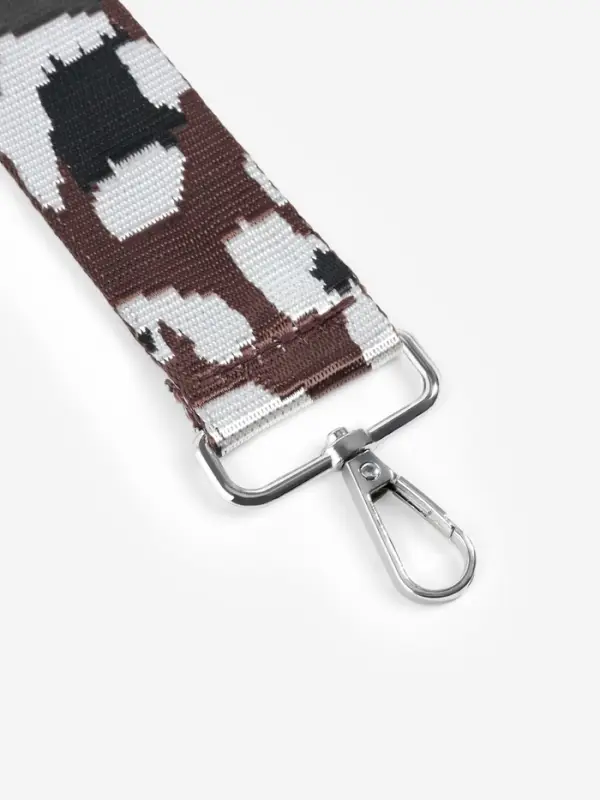 Ручка для сумки &laquo;Леопард&raquo;, стропа, с карабинами, 139&plusmn;3&times;3.8 см, молочная, коричневая