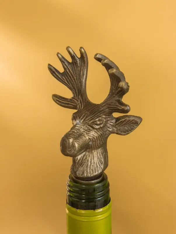 Пробка для бутылок «Лось», 7.3×5.3×15.5 см, алюминий Пробка для бутылок «Лось», 7.3×5.3×15.5 см, алюминий