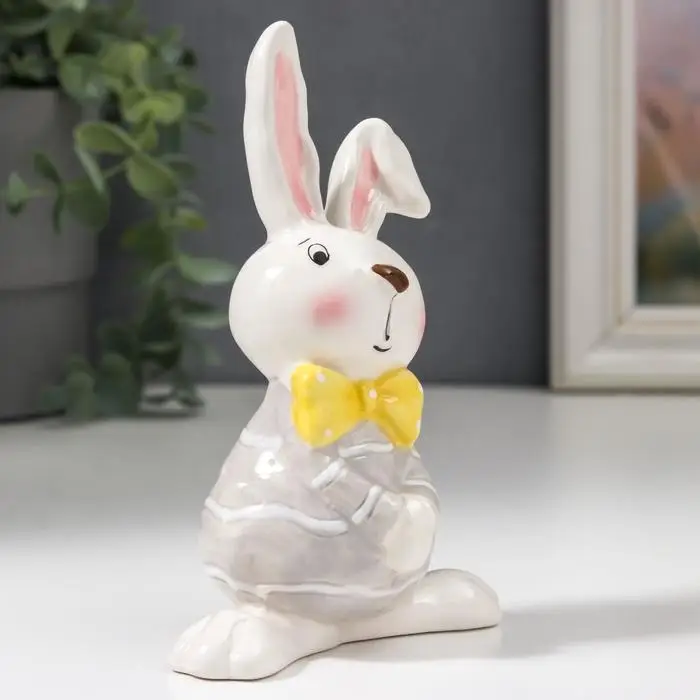 Сувенир керамика "Стеснительный зайчик в серой кофточке, с жёлтым бантом" 14,3х6,6х9,8 см