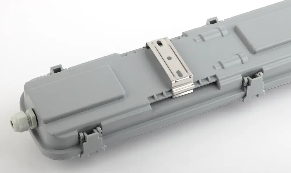 Светильник под две светодиодные лампы SPP-101-0-002-120 IP65 T8 G13 1200мм (8/144)