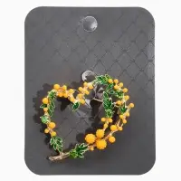 Брошь "Сердечко" мимоза, цвет жёлто-зелёный в золоте Брошь "Сердечко" мимоза, цвет жёлто-зелёный в золоте