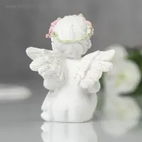 Фигурка полистоун "Ангел с сердечком из розовых роз" 7,5х6х6 см