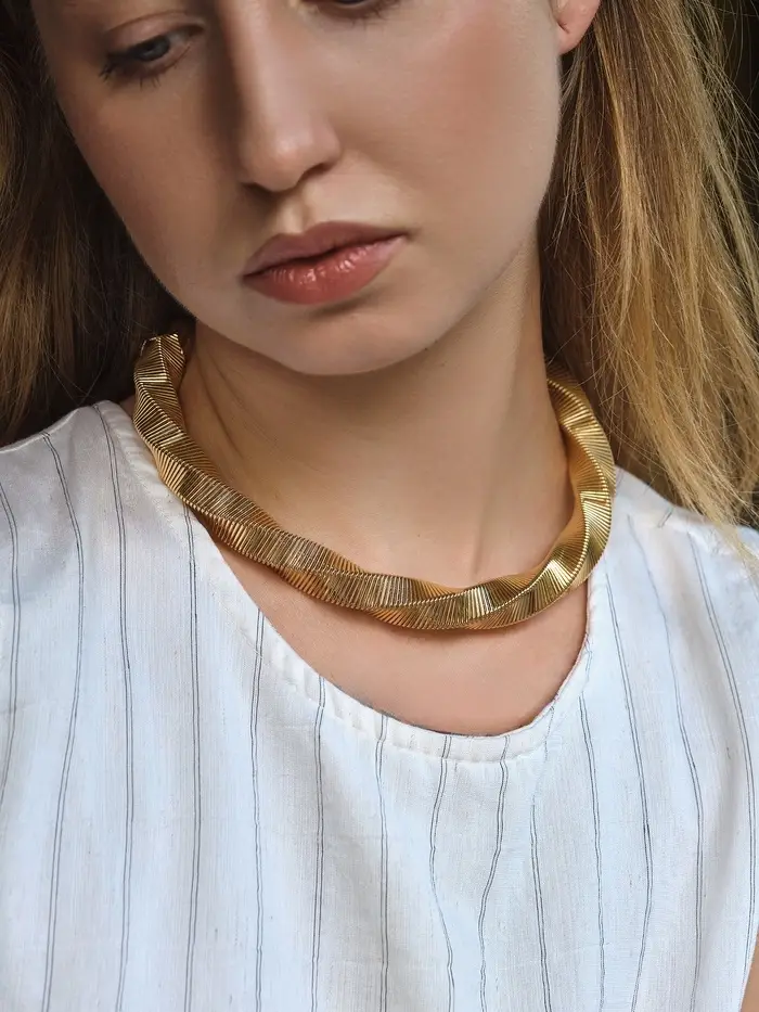 Чокер &laquo;Кручёный Обруч&raquo;, цвет золото