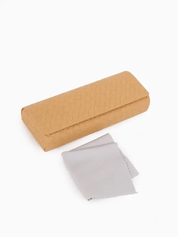 Футляр для очков Июнь2502 15,5*6*3 см, магнит, бежевый Футляр для очков Июнь2502 15,5*6*3 см, магнит, бежевый