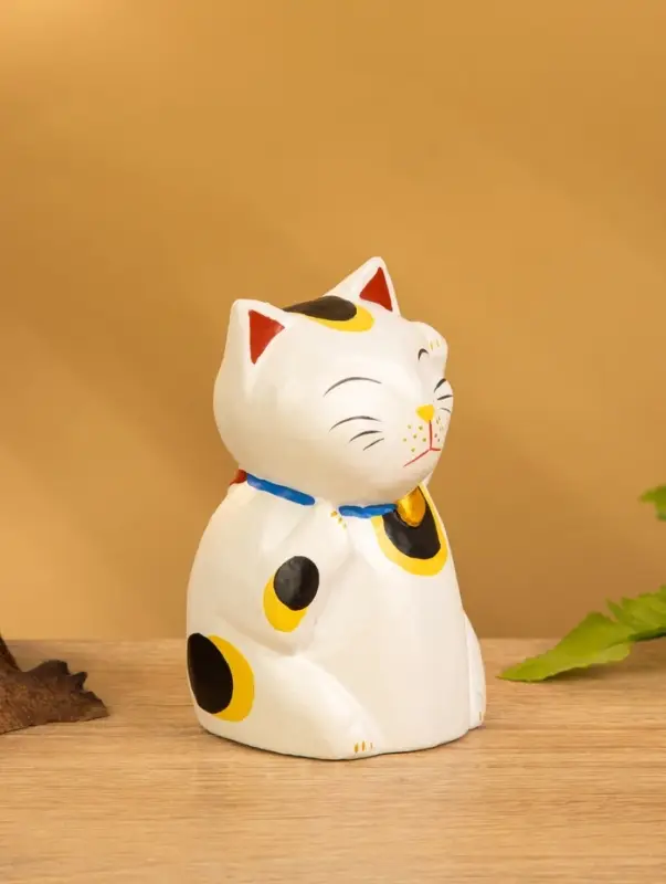 Сувенир «Кошка Неко», 6×6×11 см, дерево, белый Сувенир «Кошка Неко», 6×6×11 см, дерево, белый