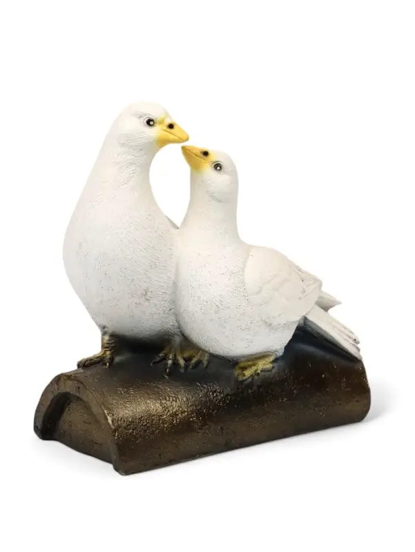 Садовая фигура из полистоуна &laquo;Голуби Пара на трубе&raquo;, 25&times;14&times;22 см