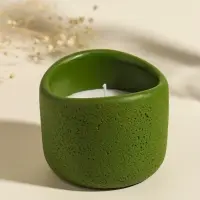 Свеча в вулканическом подсвечнике "Изгиб" зелёная 8,3х8,5х7 см