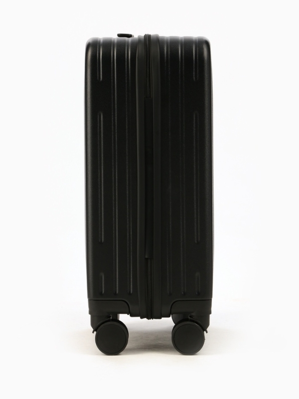 Чемодан 20 Чемодан 20", PС, 34*22*56, отд на молнии, код замок, 4 колеса, черный