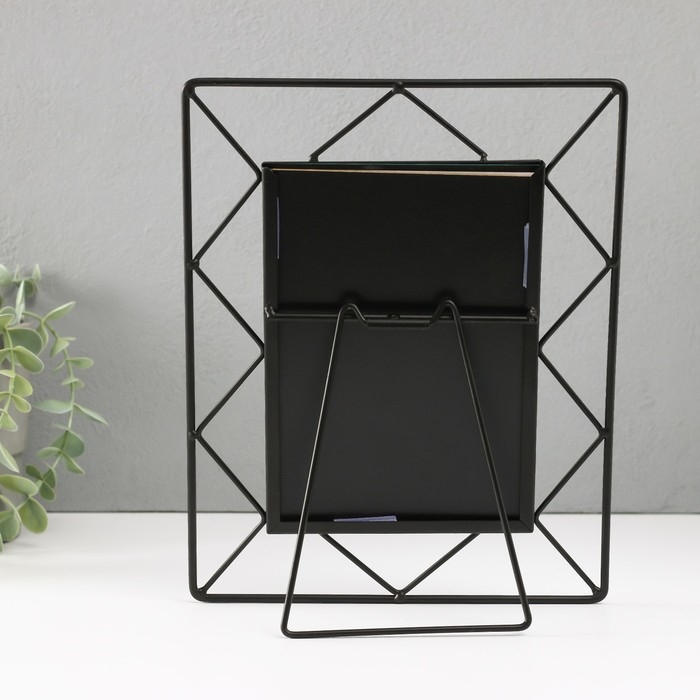 Фоторамка металл на 1 фото 13х18 см Фоторамка металл на 1 фото 13х18 см "Лофт. Треугольники" черный 20,5х1х25 см