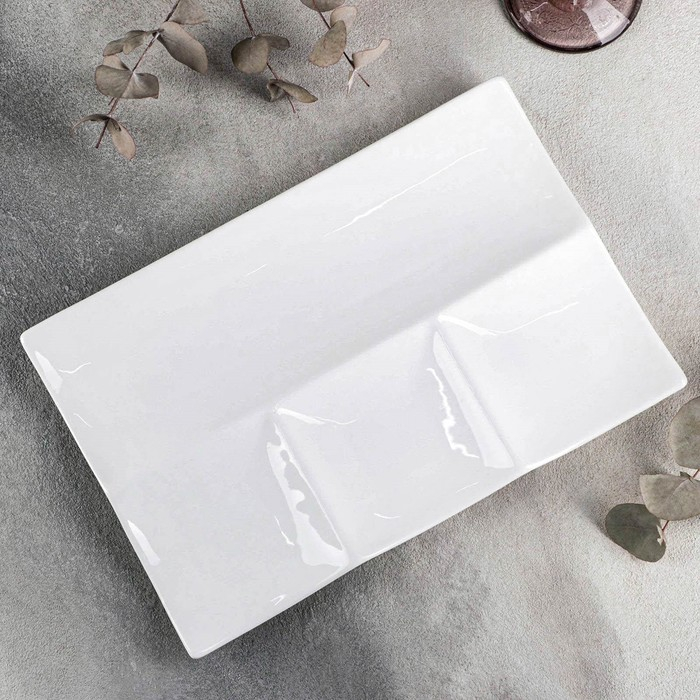 Менажница фарфоровая 4 ячейки Wilmax, 30×20 см, цвет белый