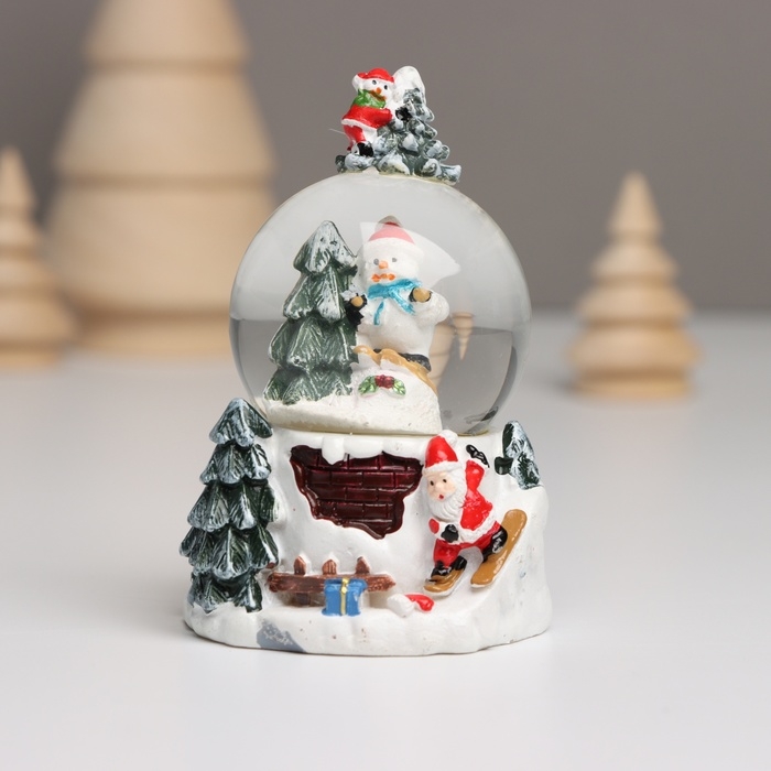 Сувенир полистоун водяной шар свет Сувенир полистоун водяной шар свет "Снеговик. Ёлочка" МИКС 5,5х5,5х9 см