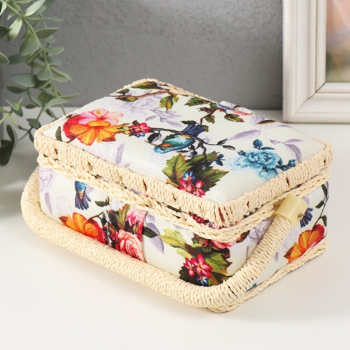 Шкатулка для рукоделия "Птицы в розовом саду" 18х12х9,5 см