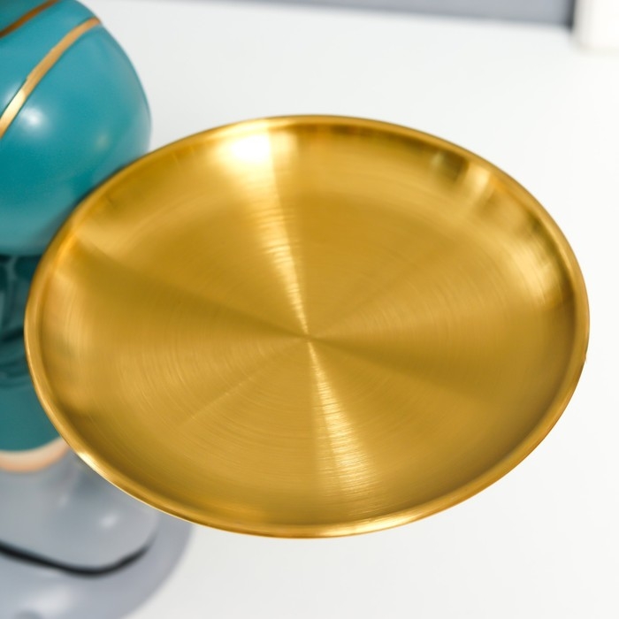 Сувенир полистоун подставка  Сувенир полистоун подставка "Космонавт в бирюзовом с двумя блюдами" 14х26,5х32 см