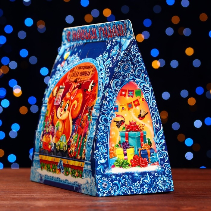 Новый год. Подарочная коробка Новый год. Подарочная коробка "Дед мороз с белочкой" 24,5 х 11,5 х 23 см.