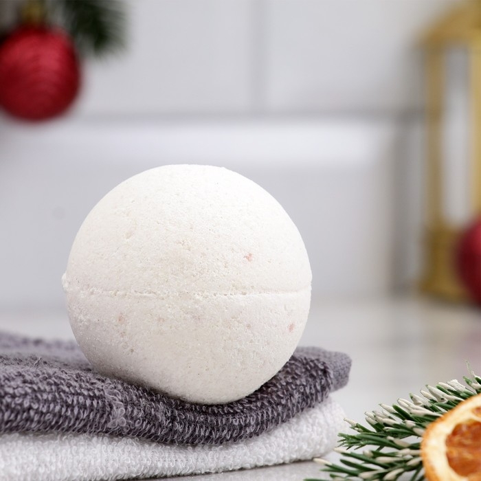 Бомбочка для ванны из гималайской соли Бомбочка для ванны из гималайской соли "Добропаровъ" с эфирным маслом сосны, 110 г