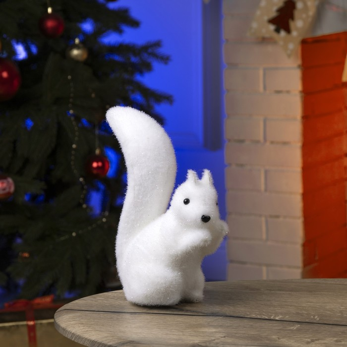 Светодиодная фигура «Белочка» 10 × 25 × 8 см, флок, батарейки ААх2 (не в комплекте), свечение тёплое белое Светодиодная фигура «Белочка» 10 × 25 × 8 см, флок, батарейки ААх2 (не в комплекте), свечение тёплое белое