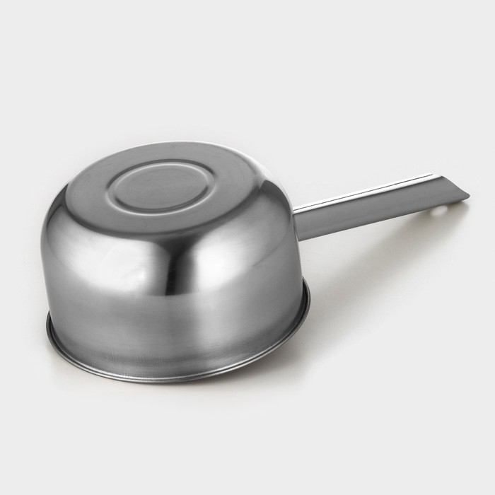 Ковш из нержавеющей стали с длинной ручкой, 2,1 л, d=18 см, металлическая ручка, цвет серебряный Ковш из нержавеющей стали с длинной ручкой, 2,1 л, d=18 см, металлическая ручка, цвет серебряный