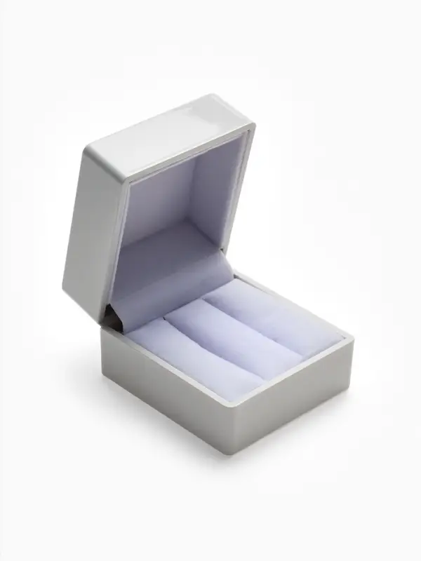 Футляр с подсветкой для 2 колец Футляр с подсветкой для 2 колец "Романтика",6*6*5 см, цвет белый