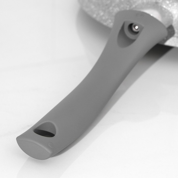 Сковорода, d=24 см, пластиковая ручка, антипригарное покрытие, цвет светлый мрамор Сковорода, d=24 см, пластиковая ручка, антипригарное покрытие, цвет светлый мрамор